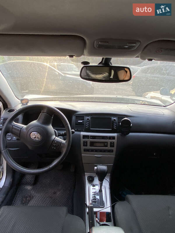 Хетчбек Toyota Corolla 2006 в Дніпрі