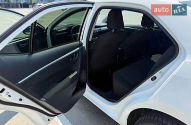 Седан Toyota Corolla 2015 в 