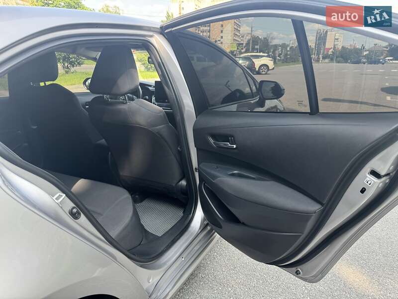 Седан Toyota Corolla 2020 в Виннице