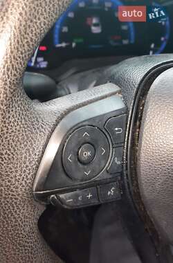 Седан Toyota Corolla 2019 в 