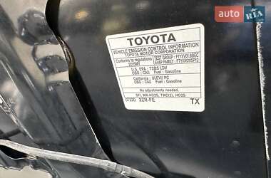 Седан Toyota Corolla 2015 в 