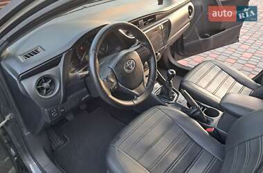 Седан Toyota Corolla 2018 в 
