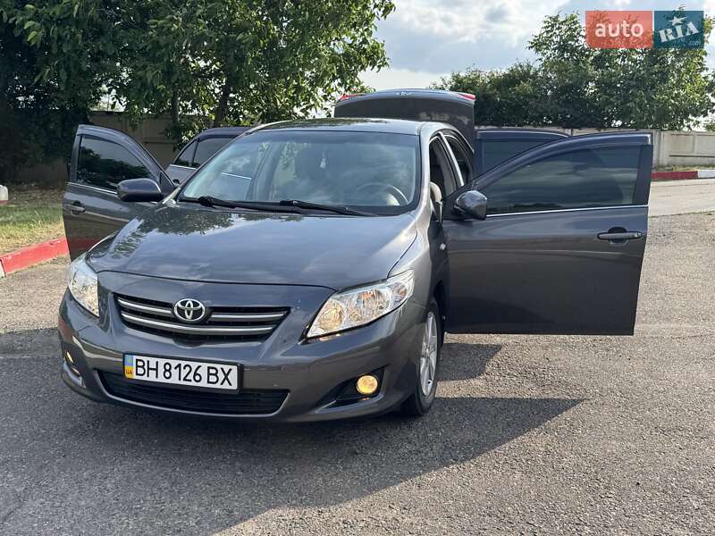 Седан Toyota Corolla 2008 в Одесі