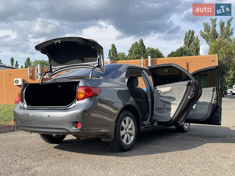 Седан Toyota Corolla 2008 в Одесі