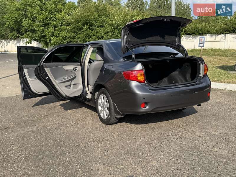 Седан Toyota Corolla 2008 в Одесі