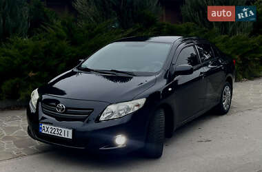 Седан Toyota Corolla 2008 в Змиеве