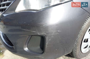 Седан Toyota Corolla 2013 в 