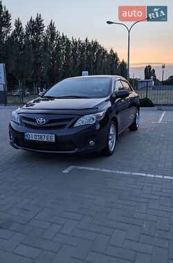 Седан Toyota Corolla 2011 в Кременчуге