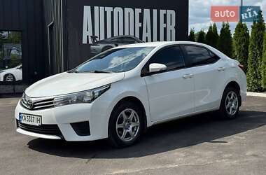 Седан Toyota Corolla 2016 в Каменец-Подольском