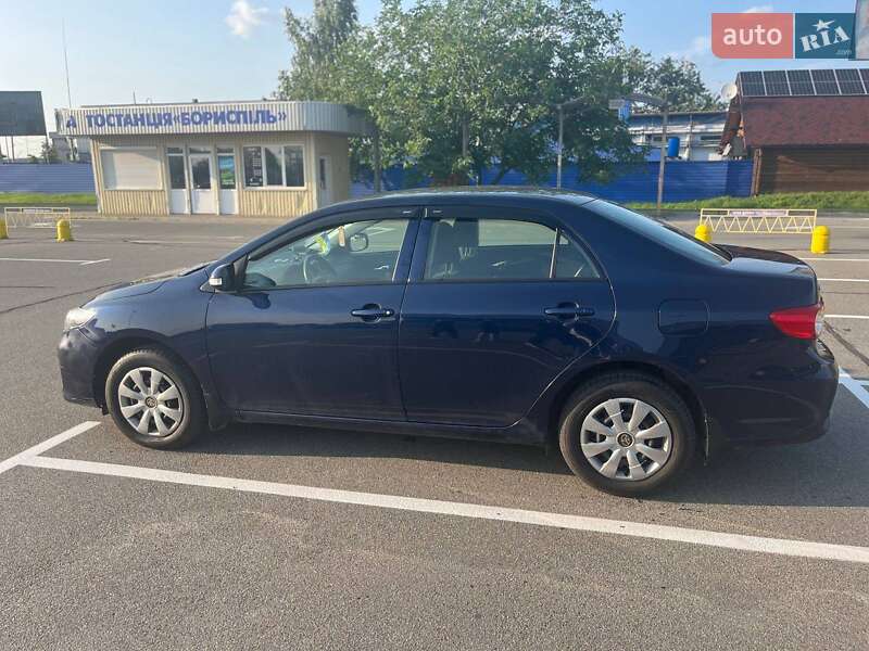Седан Toyota Corolla 2010 в Борисполі