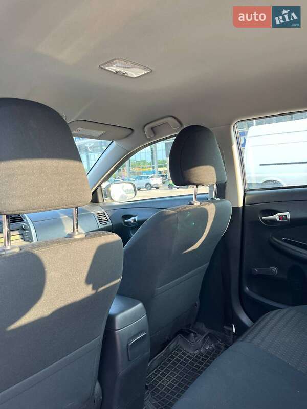 Седан Toyota Corolla 2010 в Борисполі