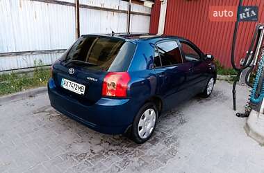 Хэтчбек Toyota Corolla 2005 в 