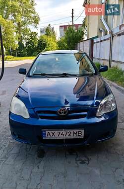 Хэтчбек Toyota Corolla 2005 в 