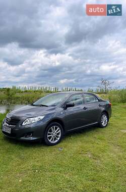 Седан Toyota Corolla 2010 в 