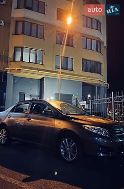 Седан Toyota Corolla 2010 в 