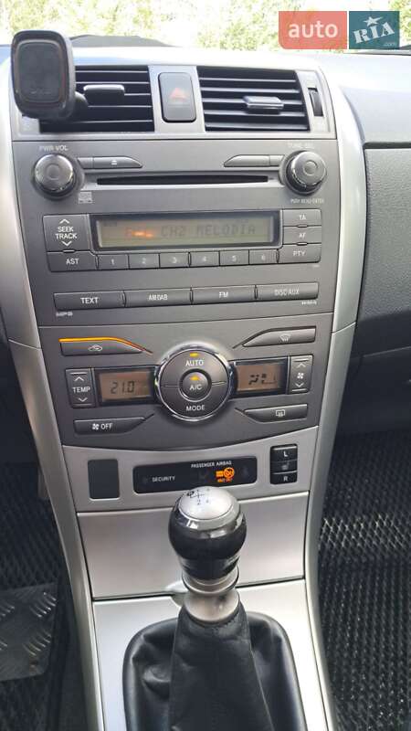 Седан Toyota Corolla 2011 в Киеве фото 15 Седан Toyota Corolla 2011 в Киеве