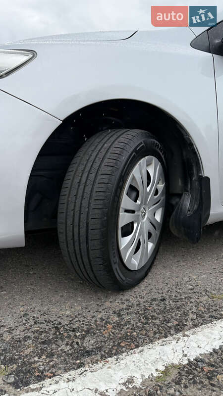Седан Toyota Corolla 2010 в Днепре
