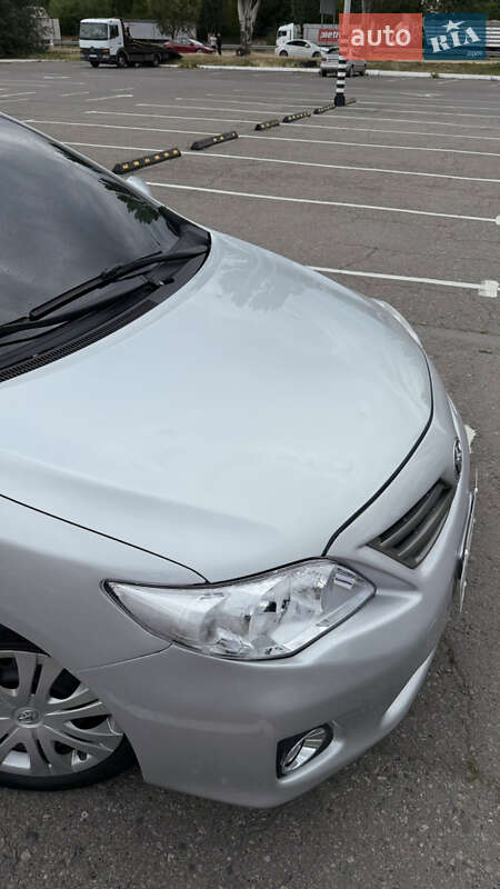 Седан Toyota Corolla 2010 в Днепре