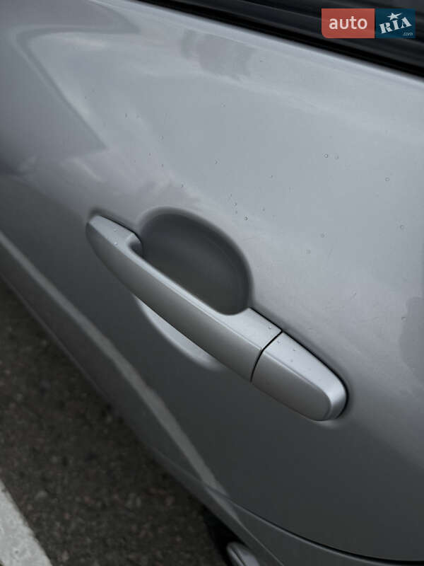 Седан Toyota Corolla 2010 в Днепре