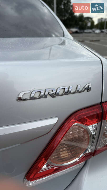 Седан Toyota Corolla 2010 в Днепре
