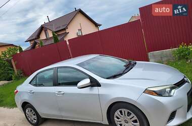 Седан Toyota Corolla 2015 в Киеве