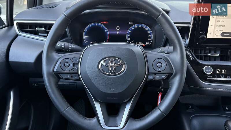 Седан Toyota Corolla 2024 в Киеве