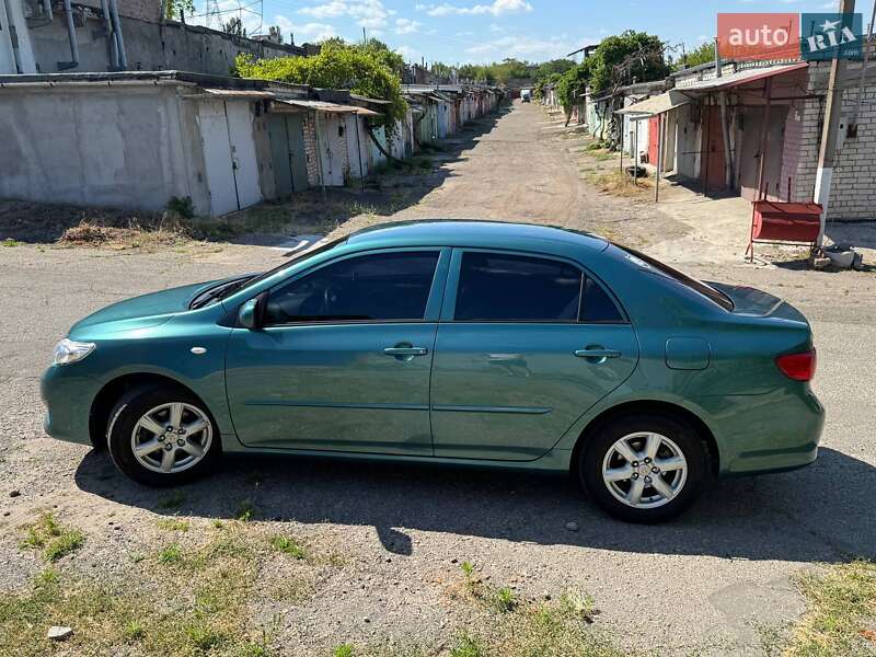 Седан Toyota Corolla 2008 в Николаеве