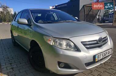 Седан Toyota Corolla 2008 в Чернівцях