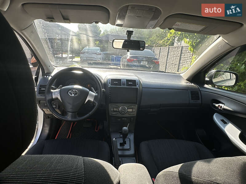 Седан Toyota Corolla 2007 в Дніпрі