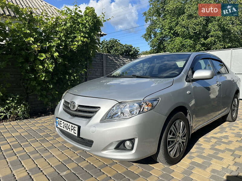 Седан Toyota Corolla 2007 в Дніпрі