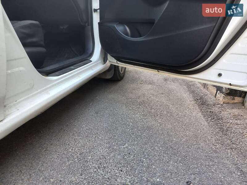 Седан Toyota Corolla 2008 в Днепре