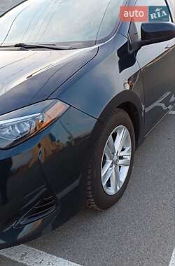 Седан Toyota Corolla 2017 в Киеве