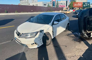 Седан Toyota Corolla 2017 в Киеве