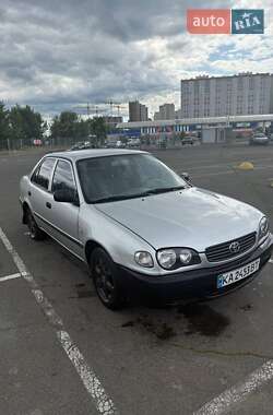 Хэтчбек Toyota Corolla 2000 в Киеве