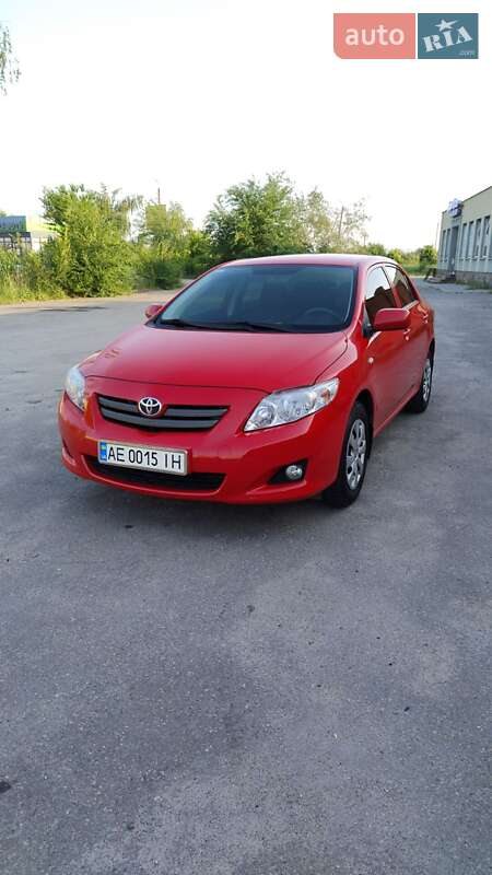 Седан Toyota Corolla 2009 в Новомосковске