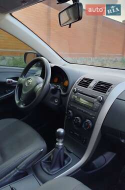 Седан Toyota Corolla 2009 в 
