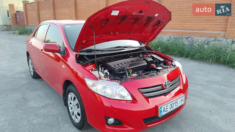 Седан Toyota Corolla 2009 в Новомосковске