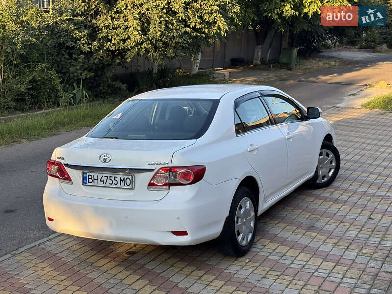 Седан Toyota Corolla 2010 в Одессе