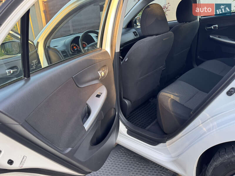 Седан Toyota Corolla 2010 в Одессе