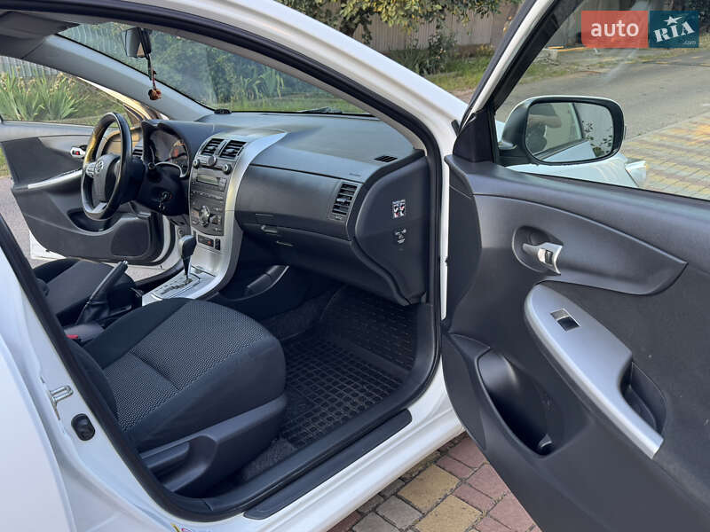 Седан Toyota Corolla 2010 в Одессе