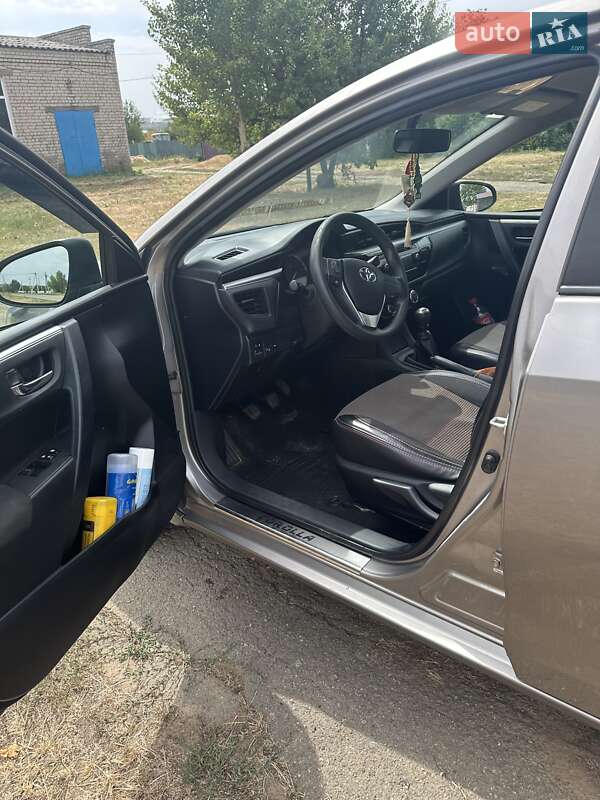 Седан Toyota Corolla 2014 в Петровому фото 7 Седан Toyota Corolla 2014 в Петровому