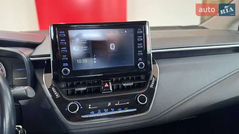 Седан Toyota Corolla 2021 в Ужгороде
