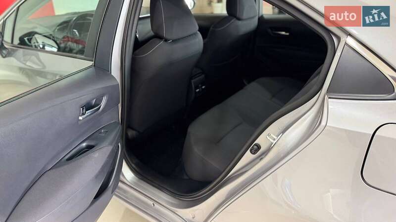 Седан Toyota Corolla 2021 в Ужгороде