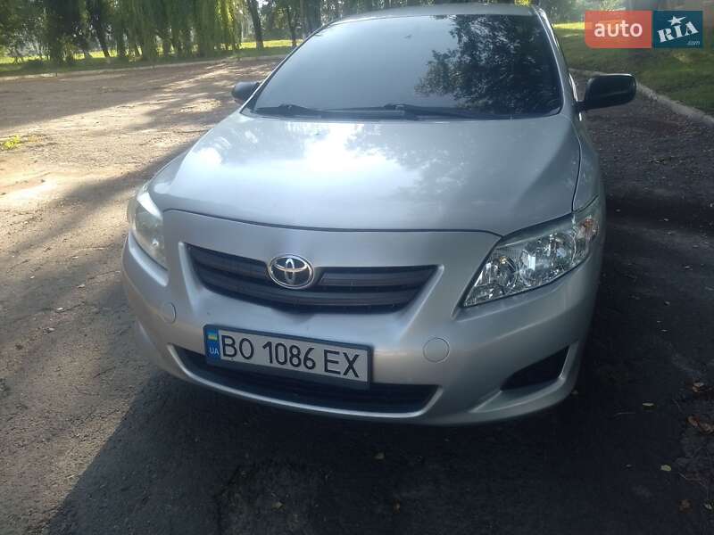Седан Toyota Corolla 2008 в Козове