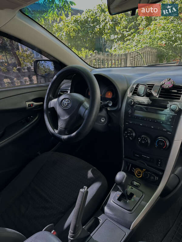 Седан Toyota Corolla 2008 в Кременчуге