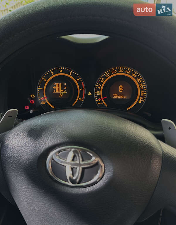 Седан Toyota Corolla 2008 в Кременчуге