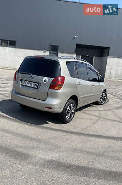 Универсал Toyota Corolla 2003 в 