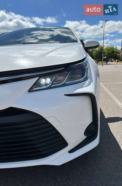 Седан Toyota Corolla 2021 в 
