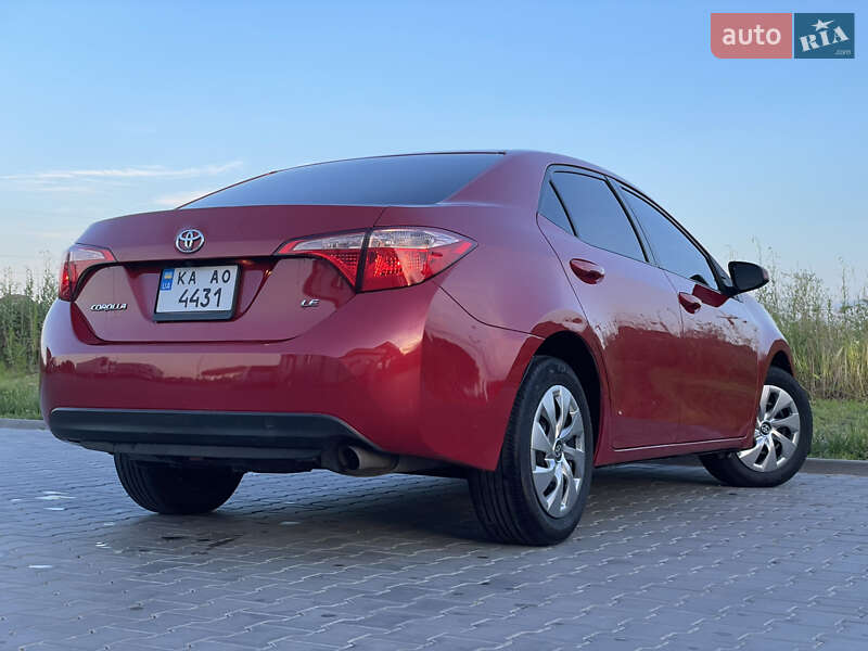 Седан Toyota Corolla 2018 в Луцке