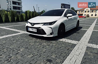 Седан Toyota Corolla 2020 в Буковеле